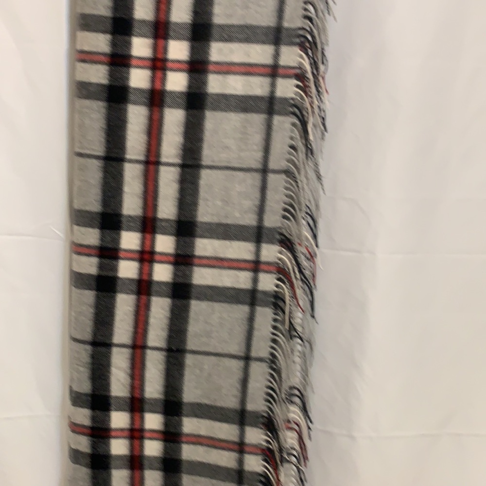NWT SCARF - Picture 4 of 4